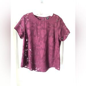 Torrid Women Burgundy sheer floral print shirt sleeves Blouse top size 00 (M/L)